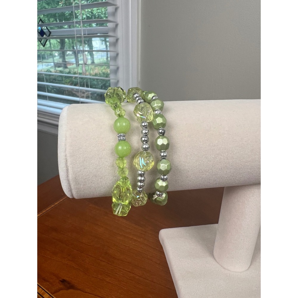 Set of 3 Lime Green Beaded Stretch Bracelets Silver Tone Accents Stackable